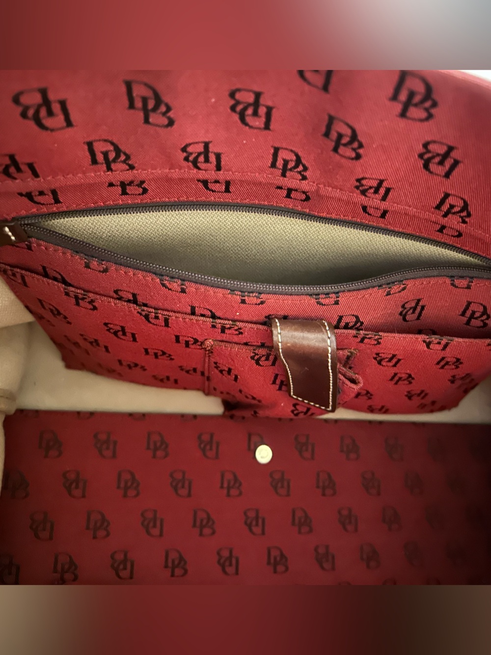 Matching D & B 3 pc.: XL Purse tote bag, keychain, zippered smaller bag. - Picture 3 of 16